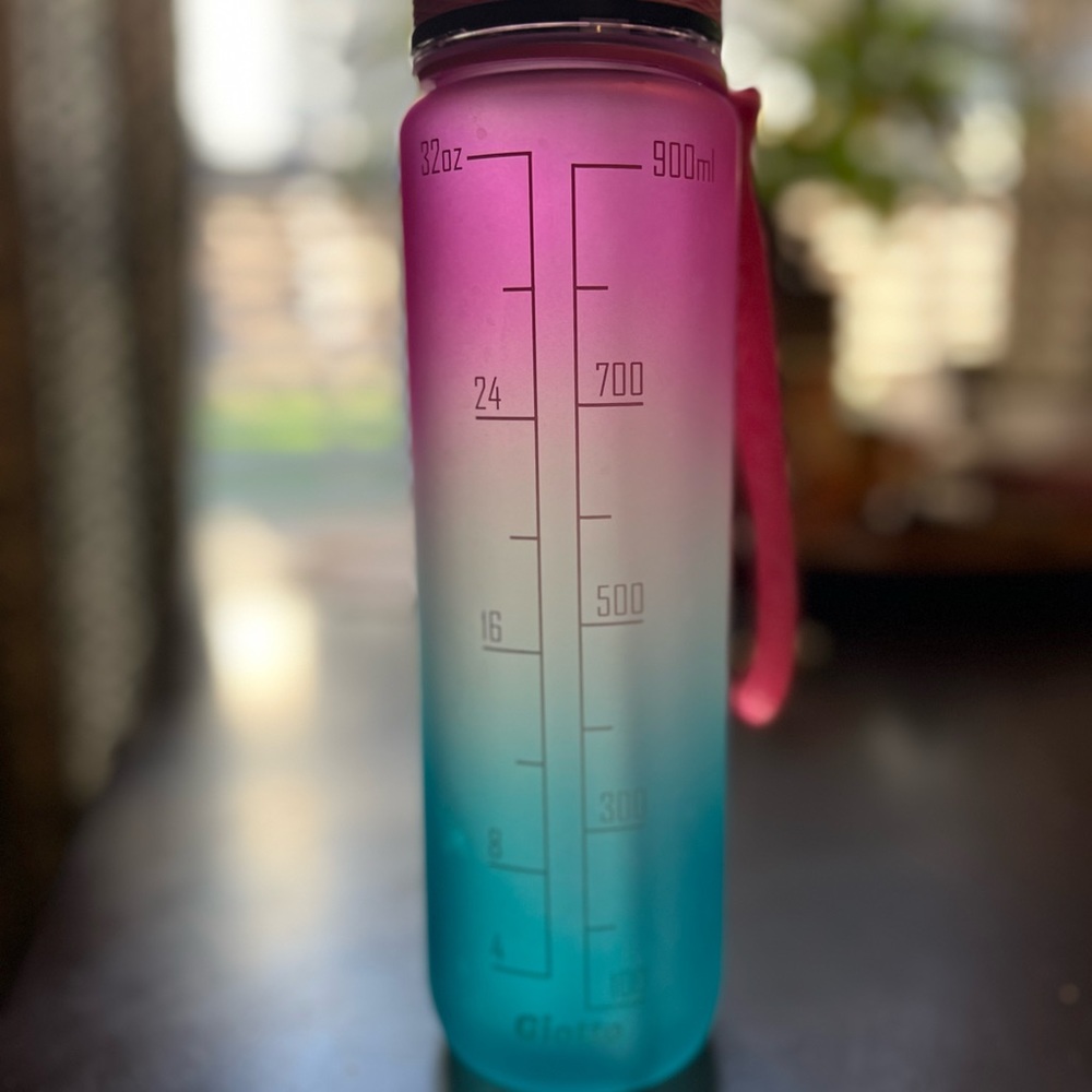 Water bottle - Picture 3 of 3